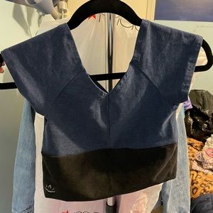 Beyond Yoga short sleeve black and blue work out crop top